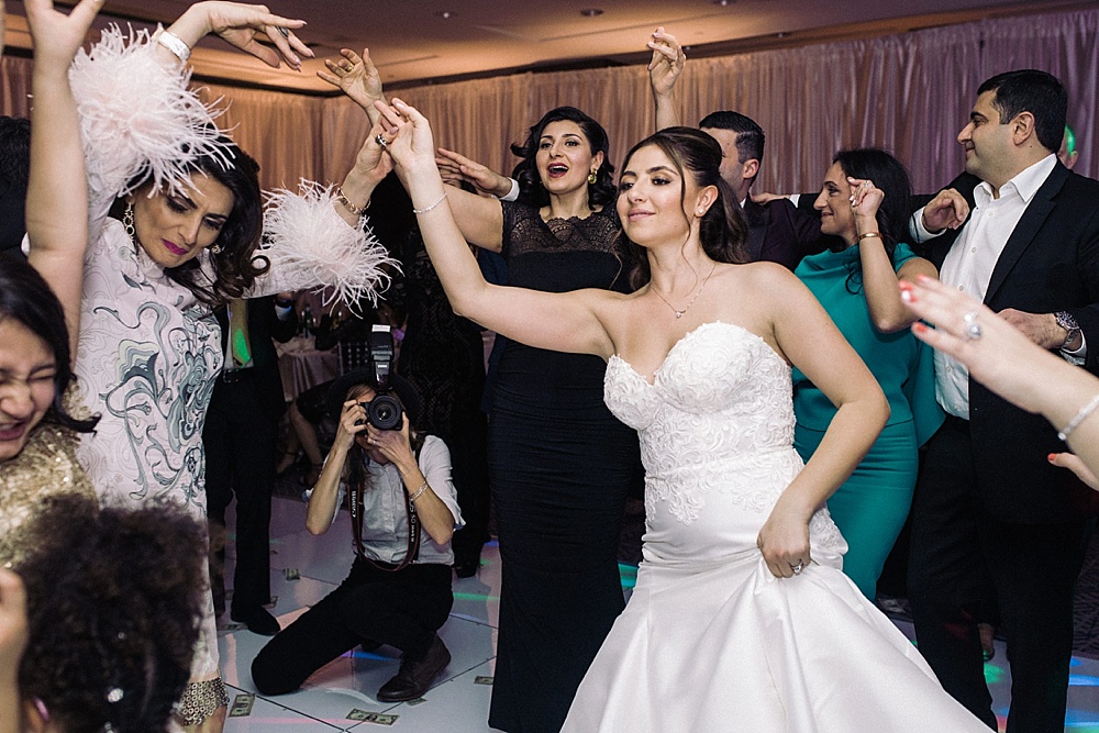 Bride dance jewish wedding