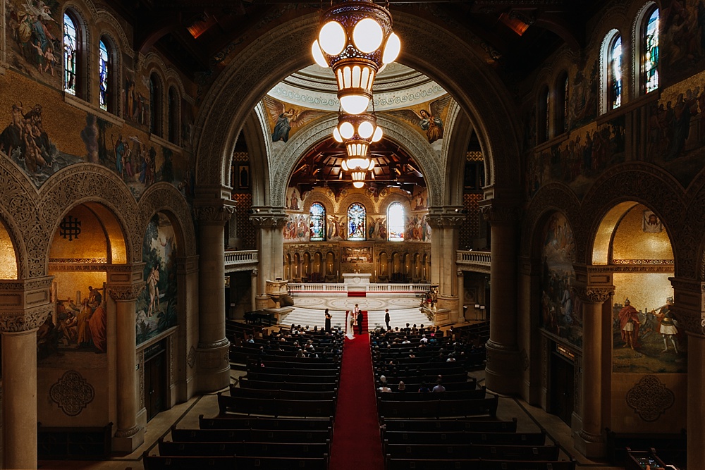 wide shot of entire stanford memorial church before at the fairmont san francisco wedding by amy thompson photography